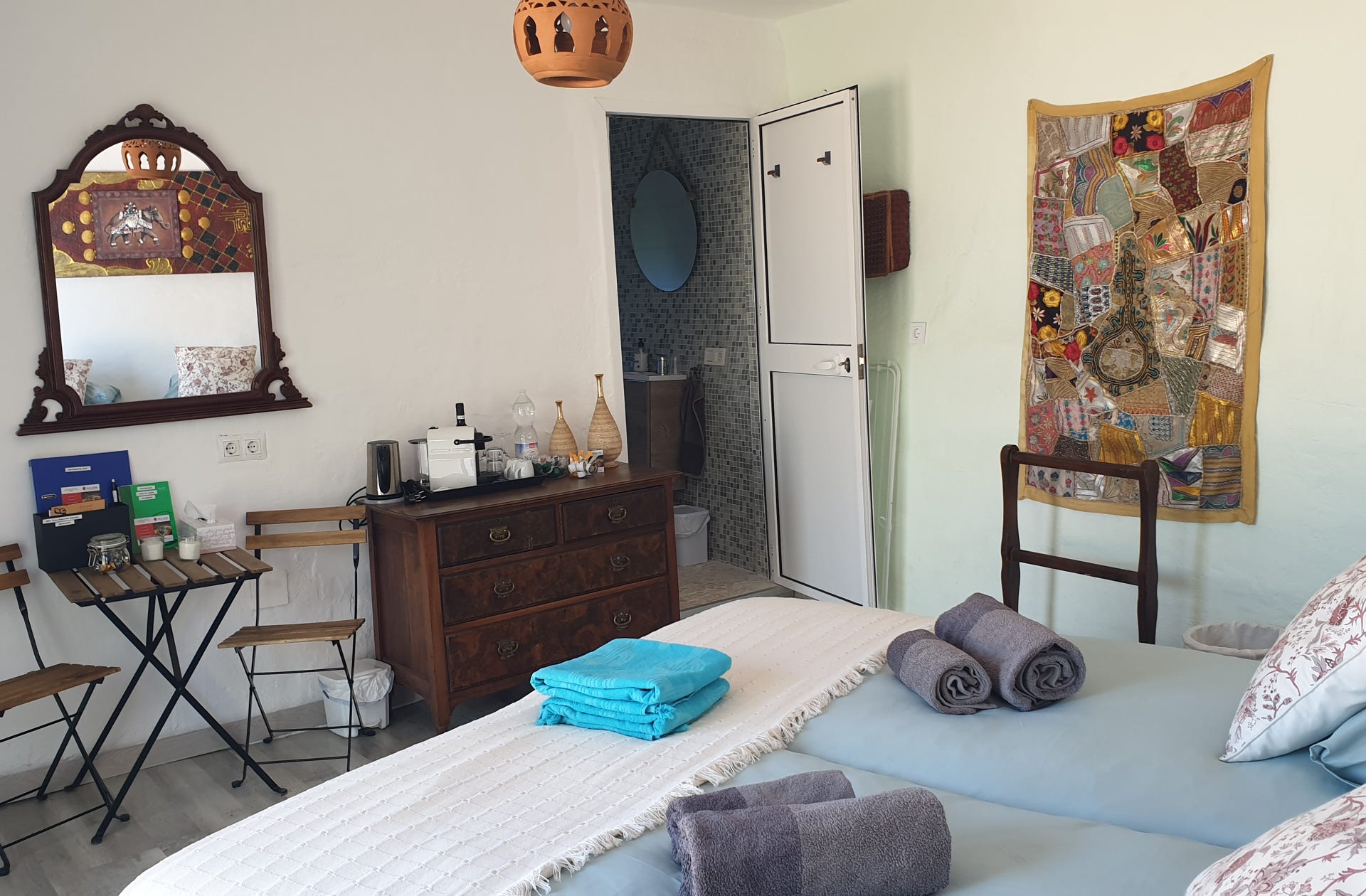 Kamer Jade, Casa Rubi